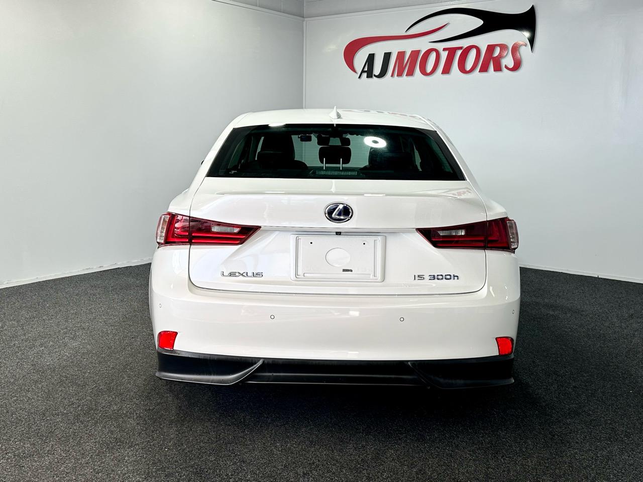 2013 Lexus IS300h