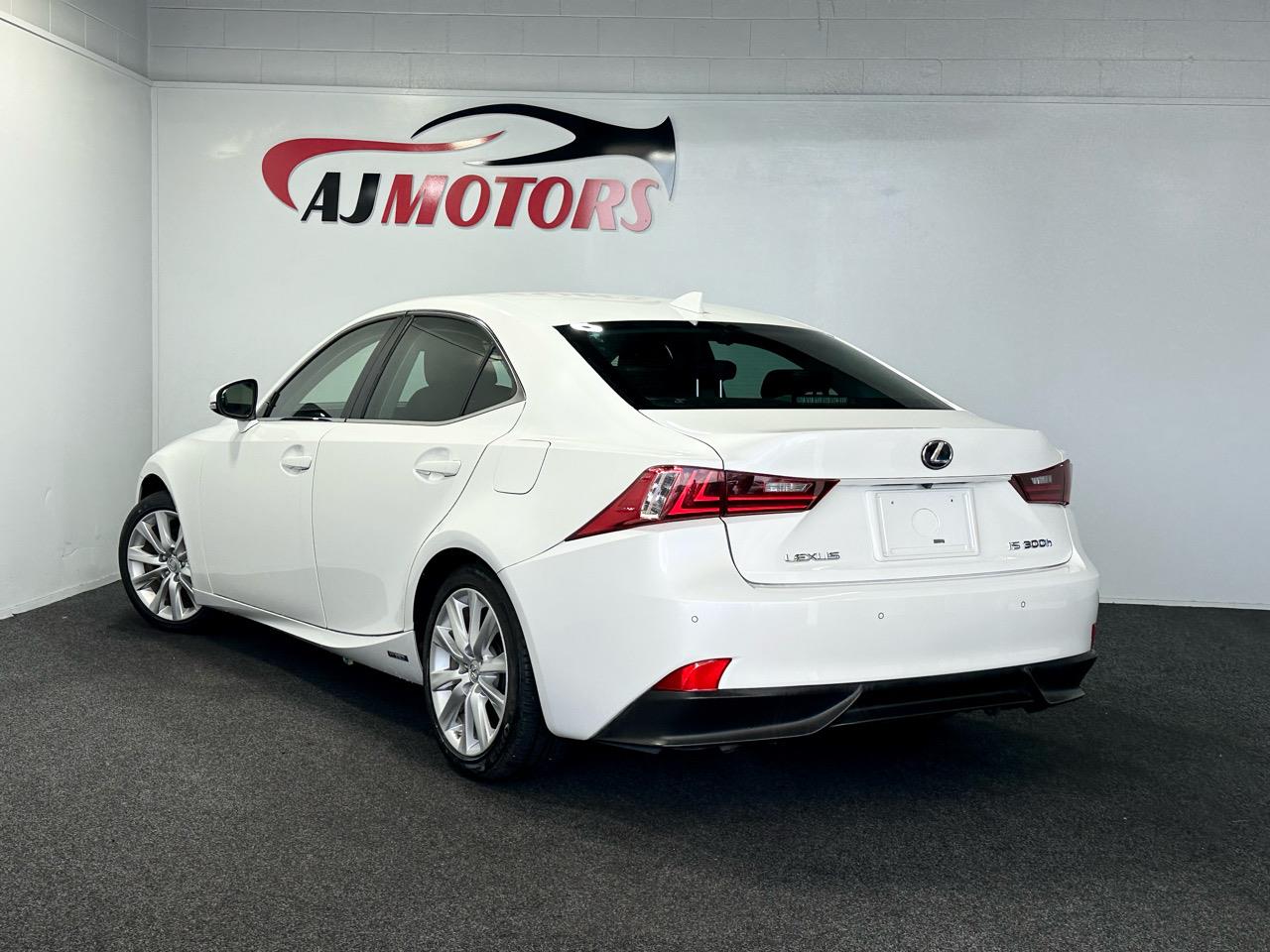 2013 Lexus IS300h