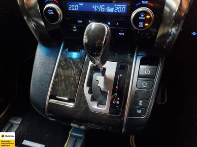 2016 Toyota Vellfire - Thumbnail