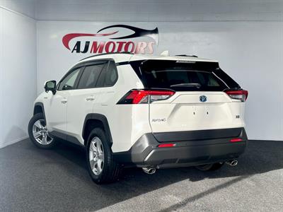 2019 Toyota RAV4 - Thumbnail