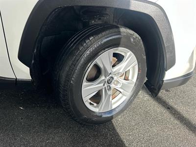 2019 Toyota RAV4 - Thumbnail