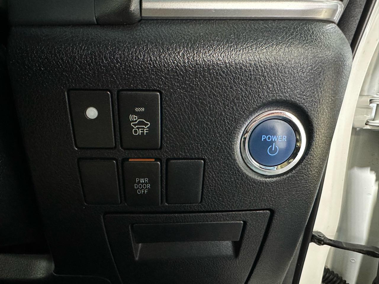 2015 Toyota Vellfire