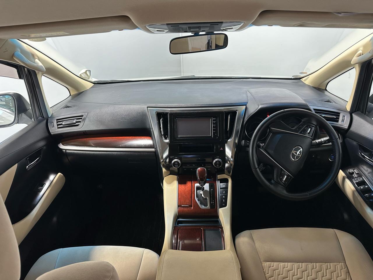 2015 Toyota Vellfire