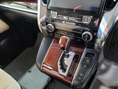 2017 Toyota Vellfire - Thumbnail