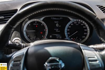 2019 Nissan Navara - Thumbnail