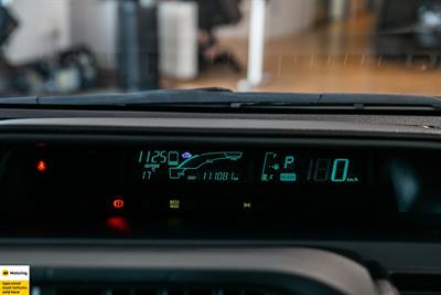2012 Toyota Aqua - Thumbnail