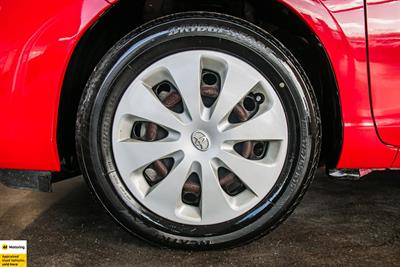 2012 Toyota Aqua - Thumbnail