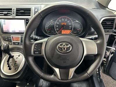 2012 Toyota Ractis - Thumbnail