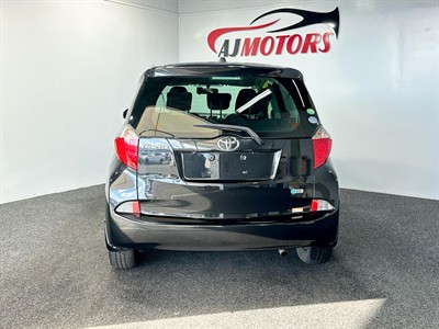2012 Toyota Ractis - Thumbnail