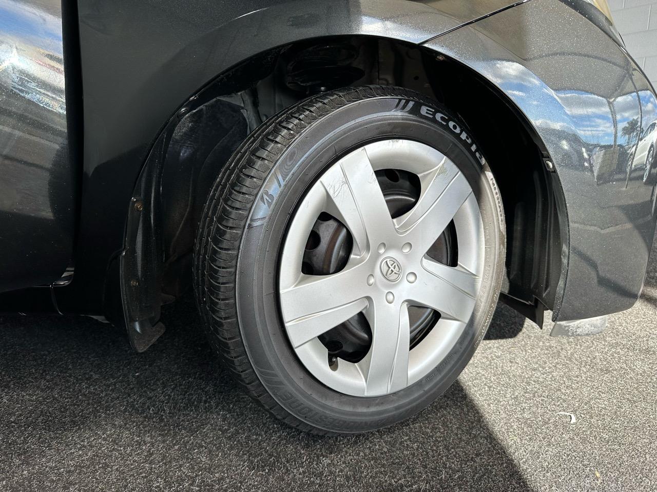 2012 Toyota Ractis