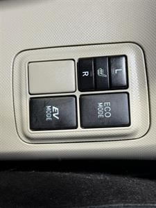 2012 Toyota Aqua - Thumbnail