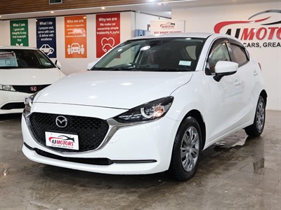 2020 Mazda 2 - Thumbnail