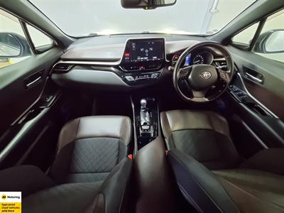 2017 Toyota C-HR - Thumbnail