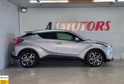 2017 Toyota C-HR - Thumbnail