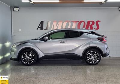 2017 Toyota C-HR - Thumbnail