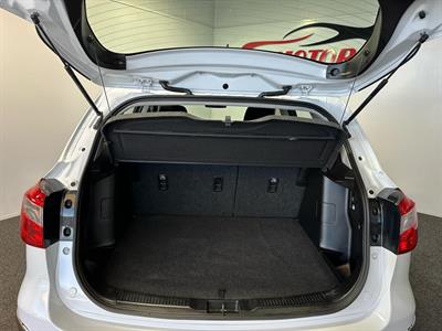 2017 Suzuki SX4 - Thumbnail