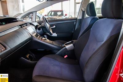 2012 Toyota Prius - Thumbnail