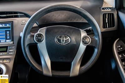 2012 Toyota Prius - Thumbnail