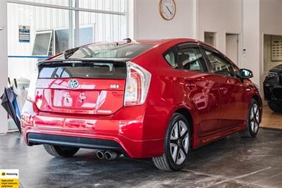 2012 Toyota Prius - Thumbnail