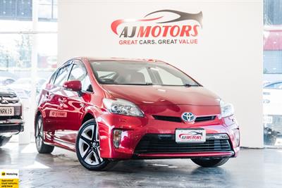 2012 Toyota Prius - Thumbnail
