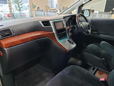 2011 Toyota Alphard - Thumbnail