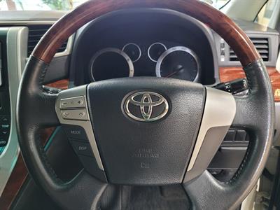 2011 Toyota Alphard - Thumbnail