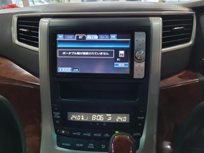 2011 Toyota Alphard - Thumbnail