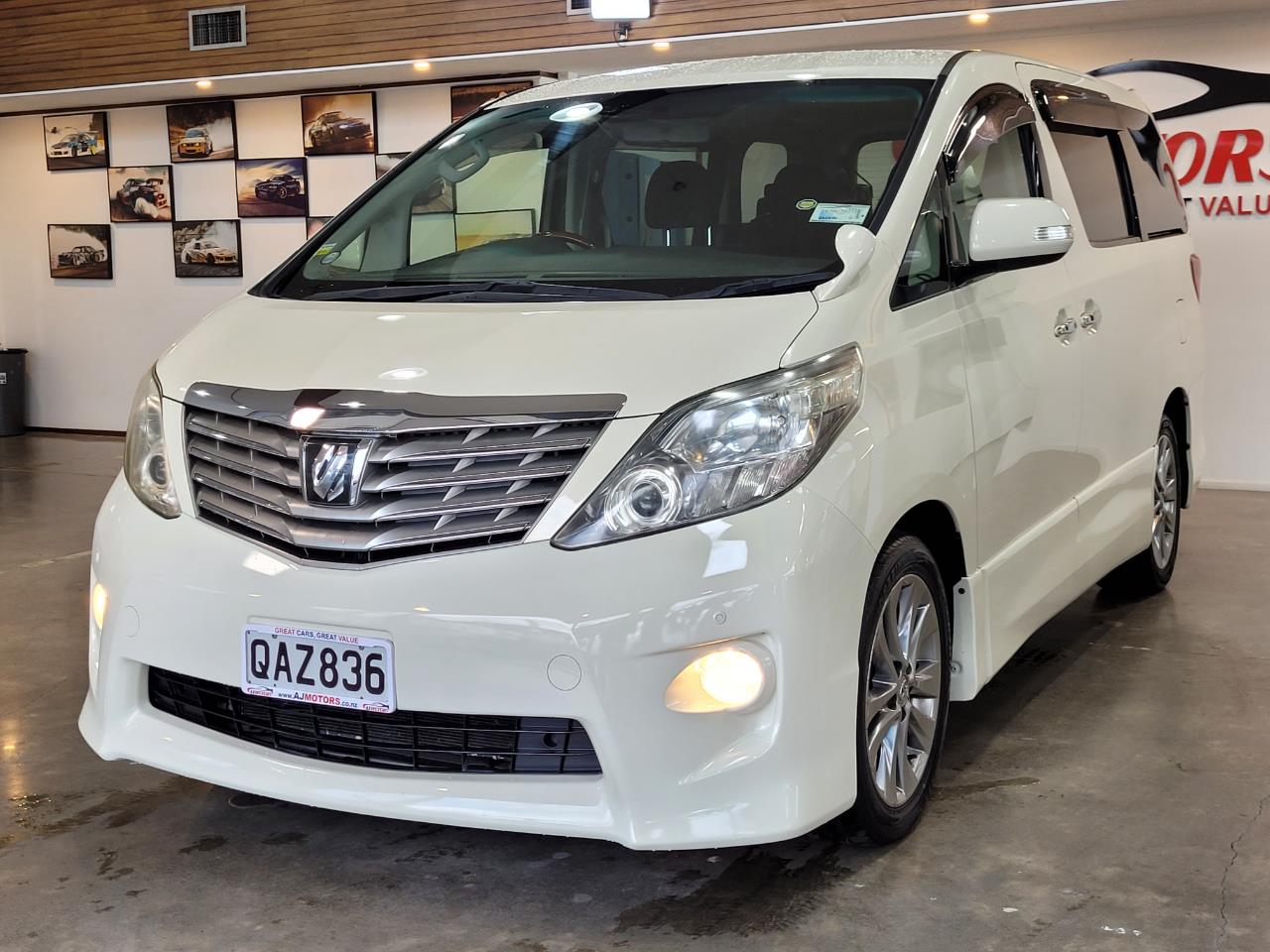 2011 Toyota Alphard