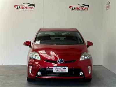 2012 Toyota Prius - Thumbnail