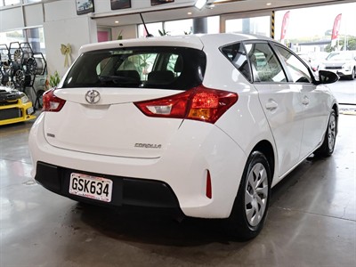 2013 Toyota Corolla - Thumbnail