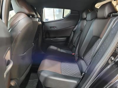 2018 Toyota C-HR - Thumbnail