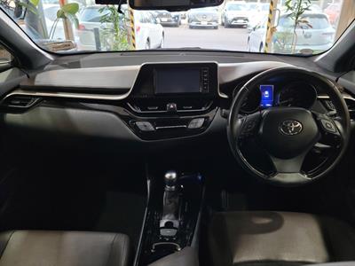 2018 Toyota C-HR - Thumbnail
