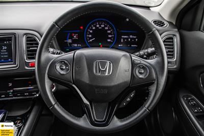 2015 Honda Vezel - Thumbnail