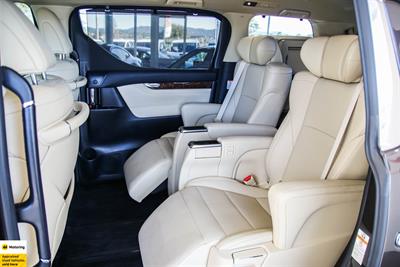 2020 Toyota Vellfire - Thumbnail