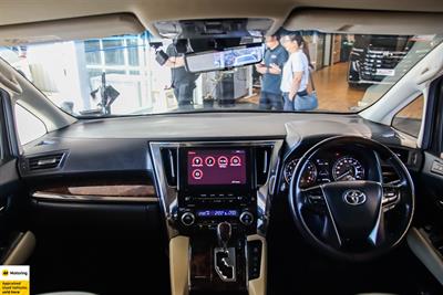 2020 Toyota Vellfire - Thumbnail
