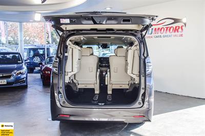 2020 Toyota Vellfire - Thumbnail