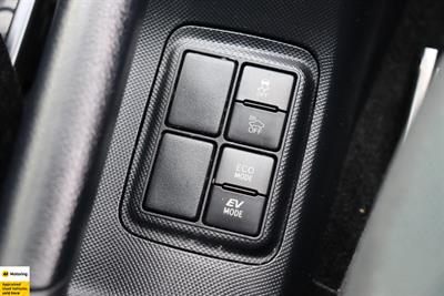 2016 Toyota Aqua - Thumbnail