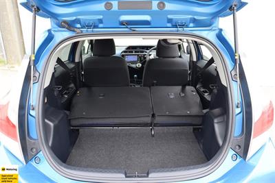 2016 Toyota Aqua - Thumbnail