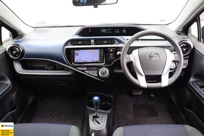 2016 Toyota Aqua - Thumbnail