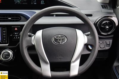 2016 Toyota Aqua - Thumbnail