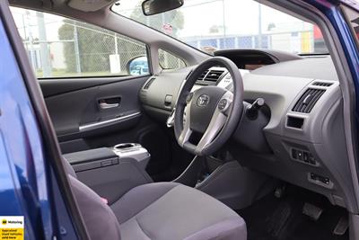 2013 Toyota Prius - Thumbnail