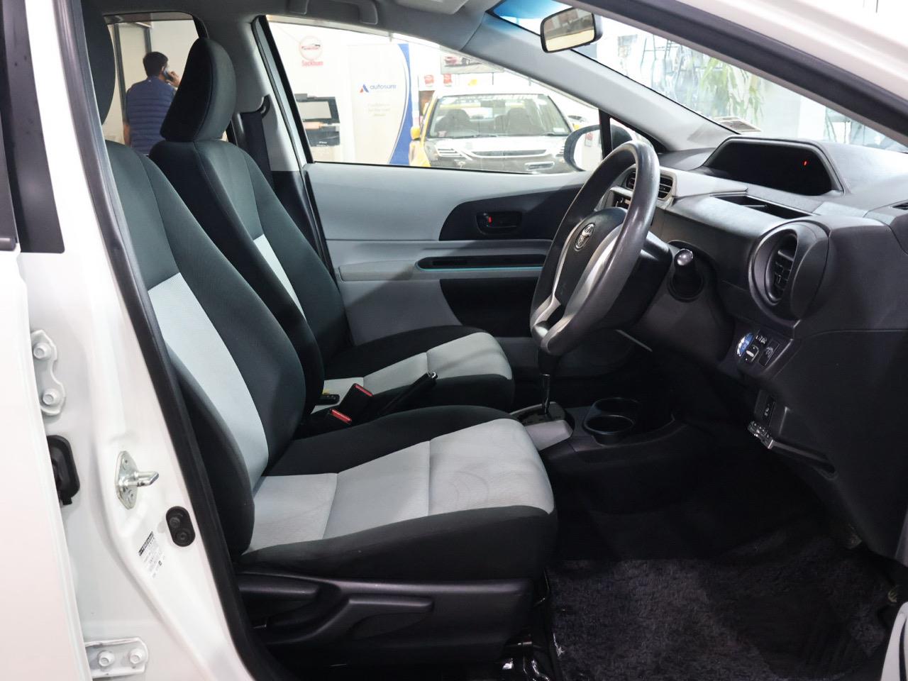 2013 Toyota Aqua