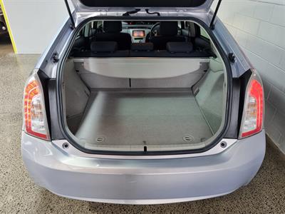 2014 Toyota Prius - Thumbnail