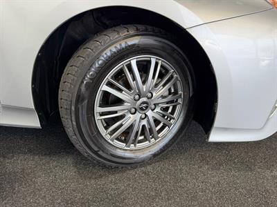 2016 Toyota Prius - Thumbnail