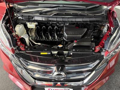 2016 Nissan Serena - Thumbnail