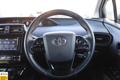 2019 Toyota Prius - Thumbnail