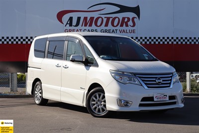 2015 Nissan Serena - Thumbnail