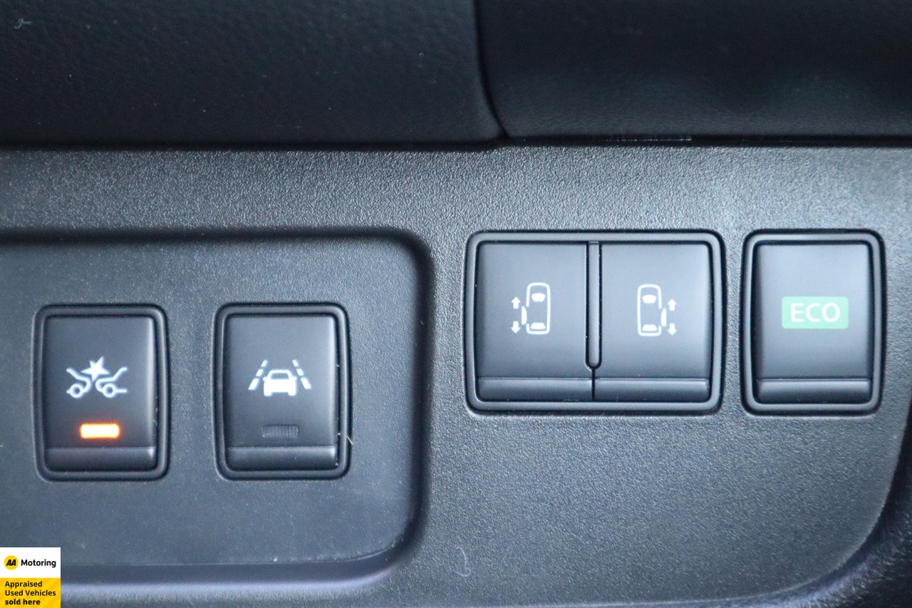 2015 Nissan Serena