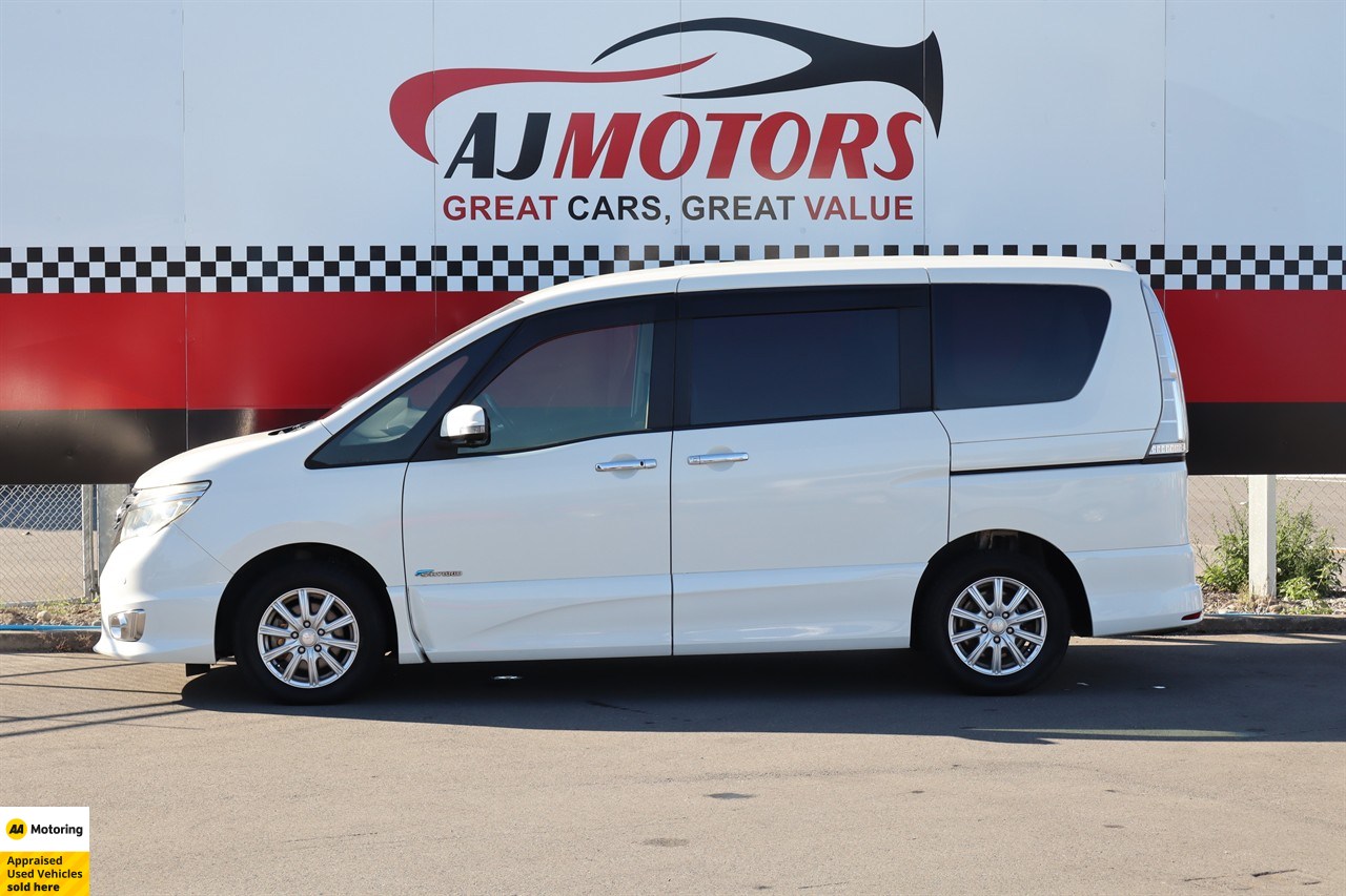 2015 Nissan Serena