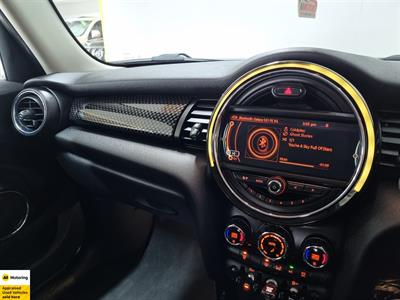 2016 Mini Cooper - Thumbnail
